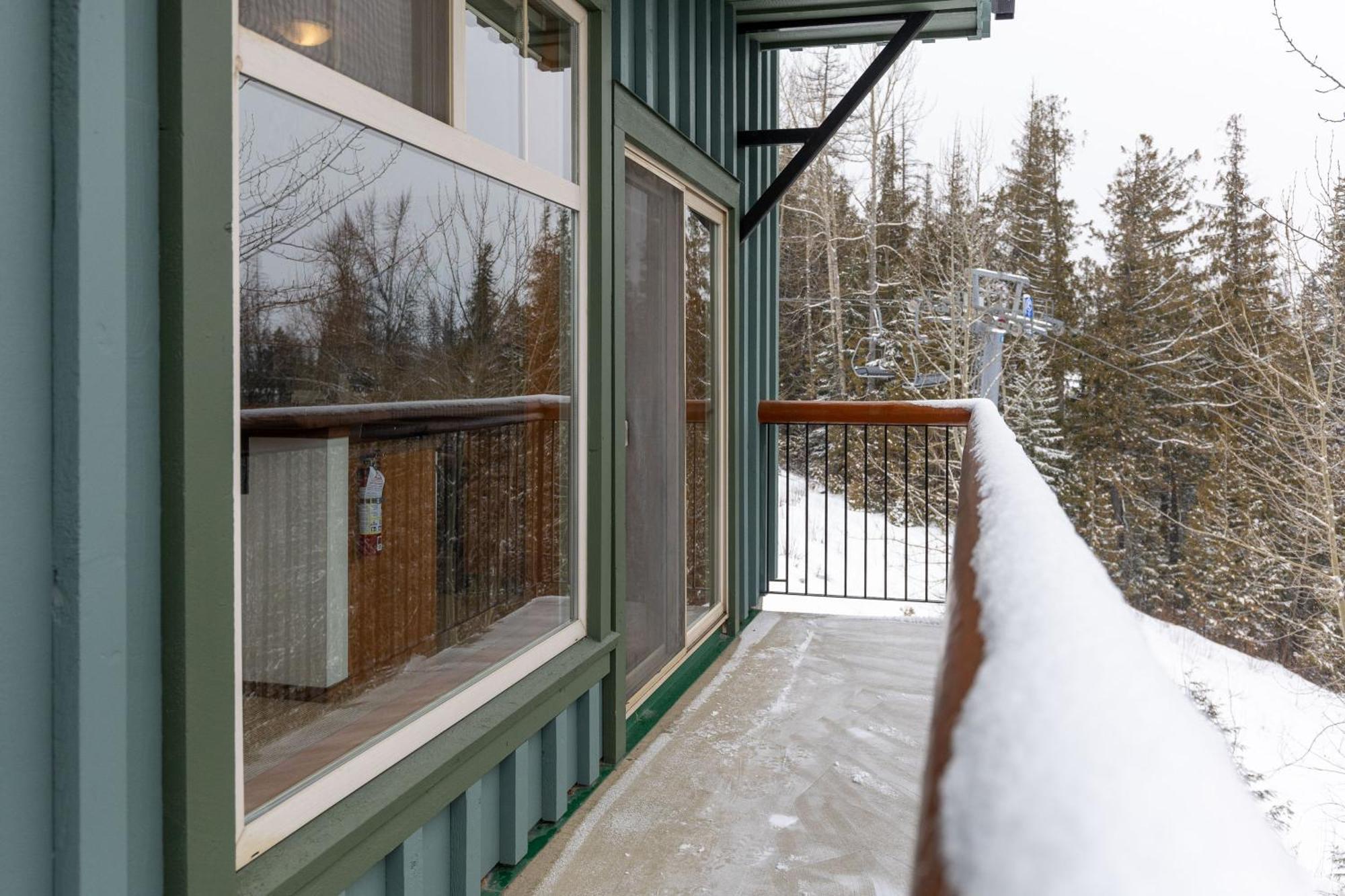 Snow Creek Lodge By Fernie Central Reservations Exterior photo